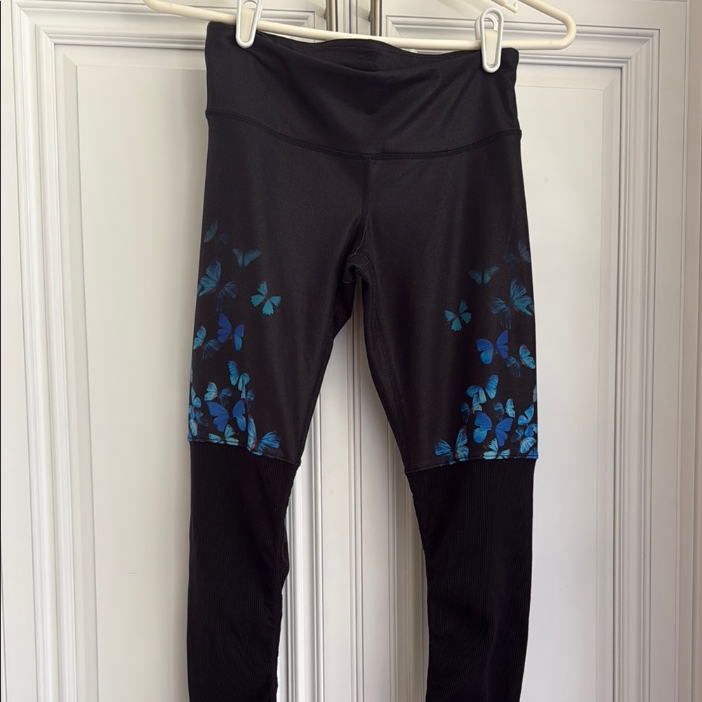 ALO Yoga goddess Leggings, Black and Blue Butterfly, XS